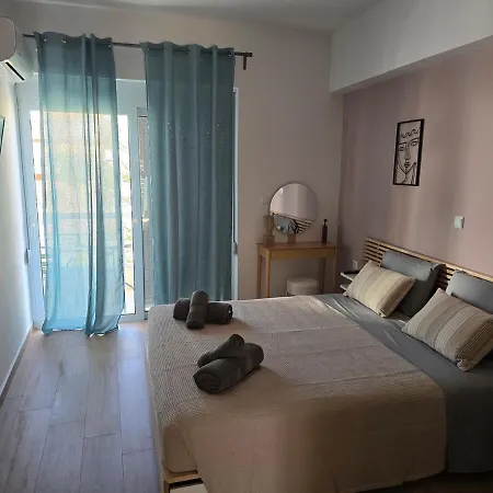 The Cozy Nest In Rhodes Apartment *