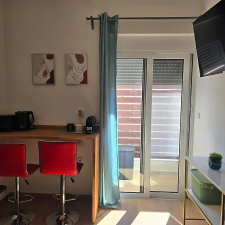 The Cozy Nest In Rhodes